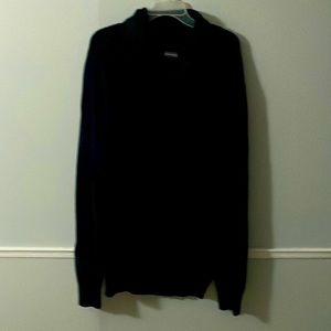 Van Heusen Long Sleeve Sweater EUC